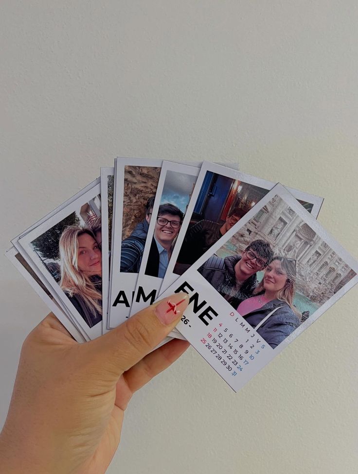 Calendario Magnético Personalizado 9×12 cm – 12 Fotos